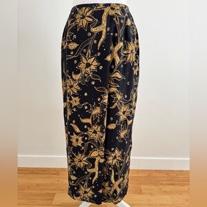 Evan Picone Black and Gold Silk Skirt